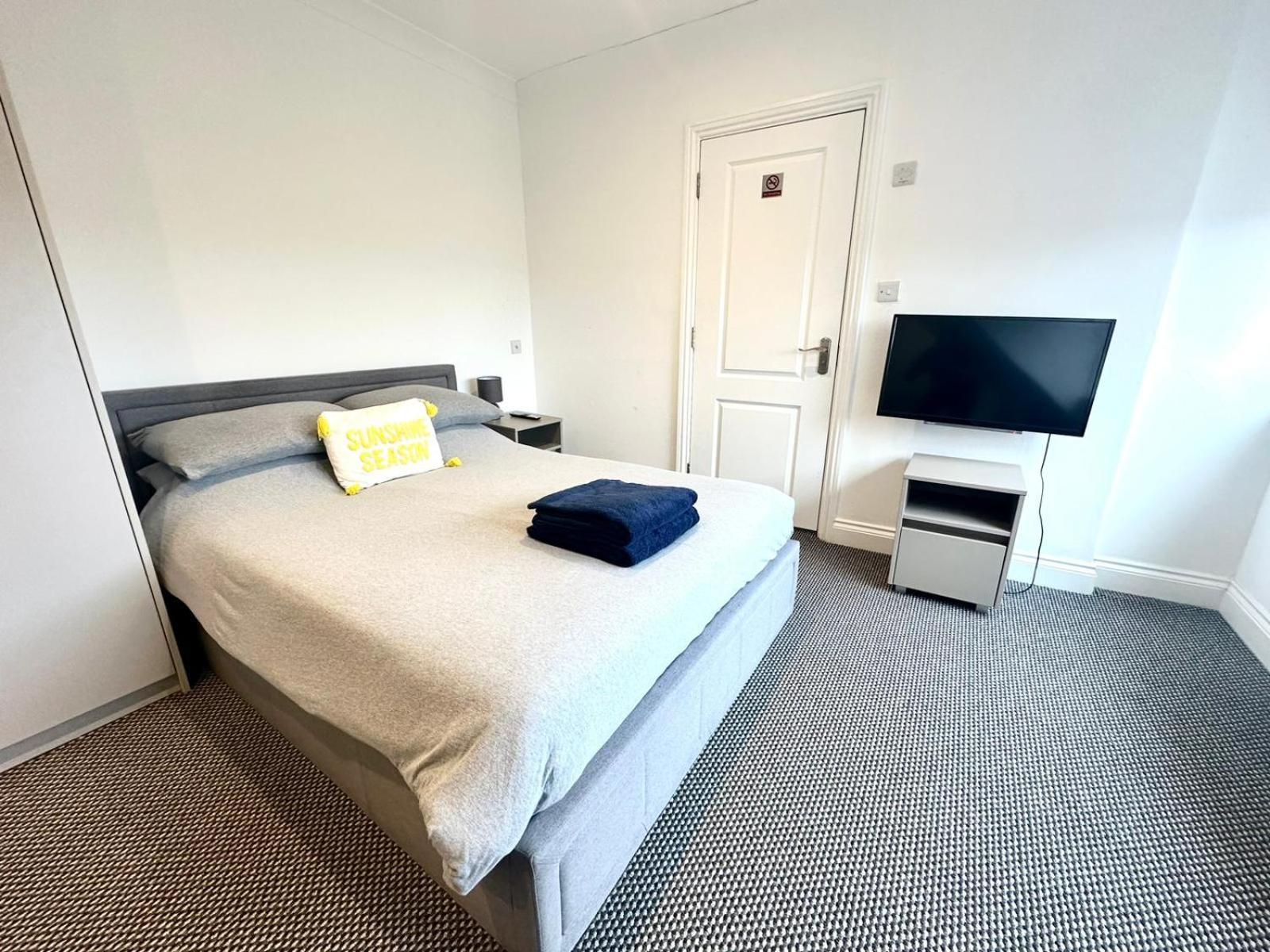 Stylish Modern, Private Apartment,15 Mins To Central London Hendon Kültér fotó